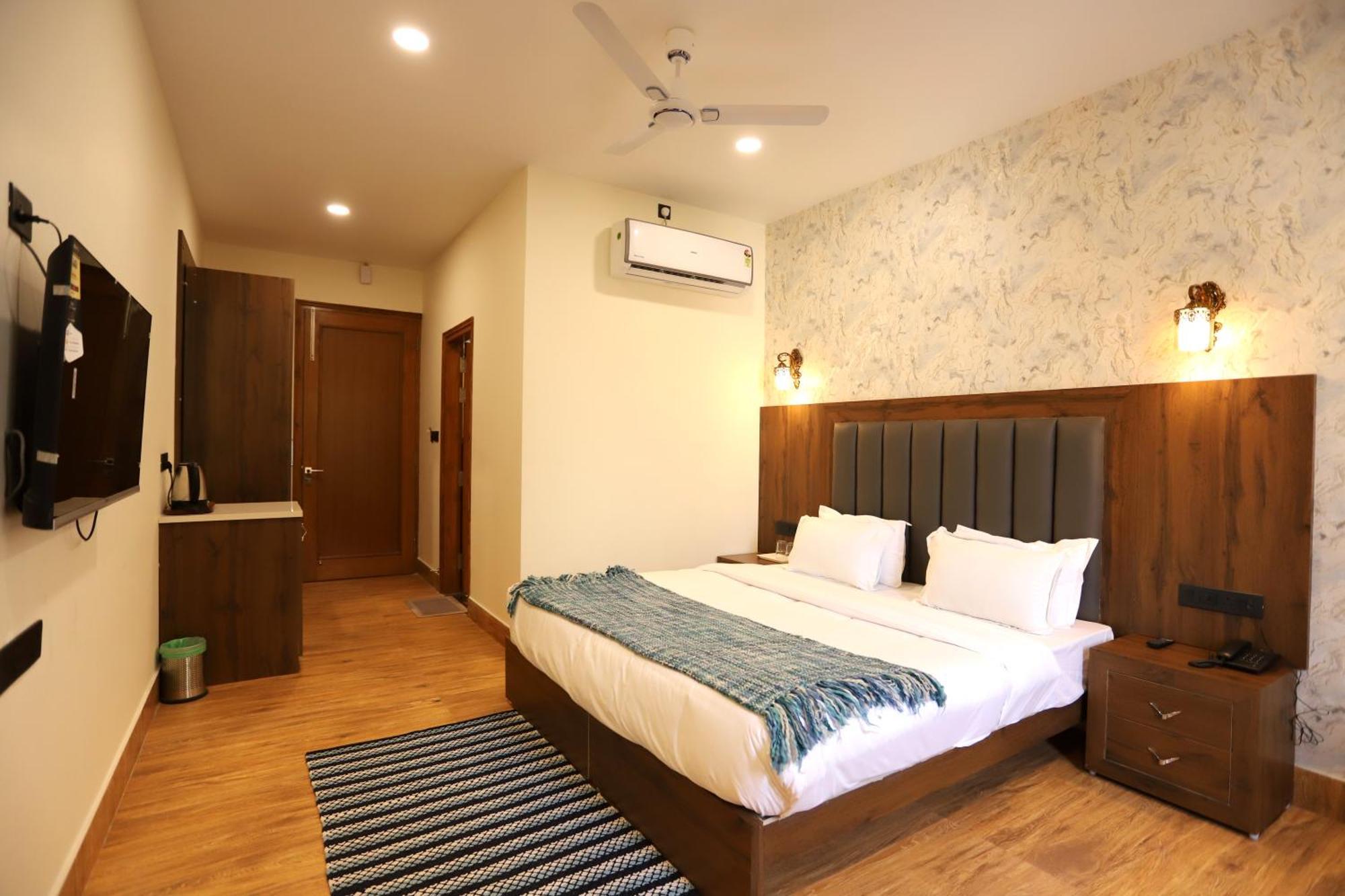 Hotel Dhingra Inn Rewāri Esterno foto