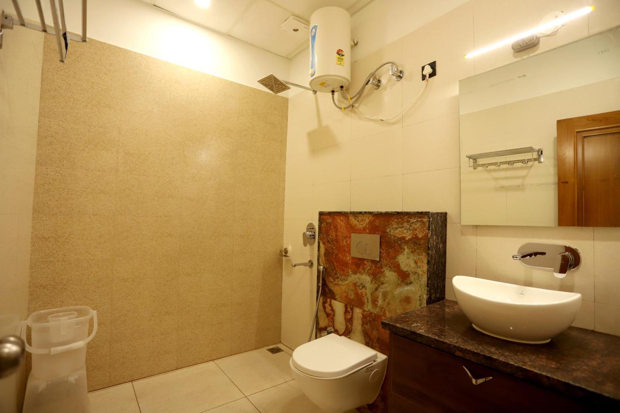 Hotel Dhingra Inn Rewāri Esterno foto