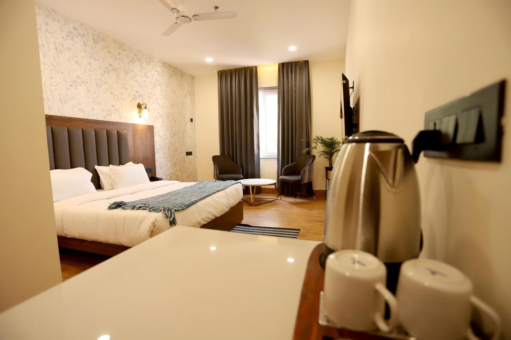 Hotel Dhingra Inn Rewāri Esterno foto